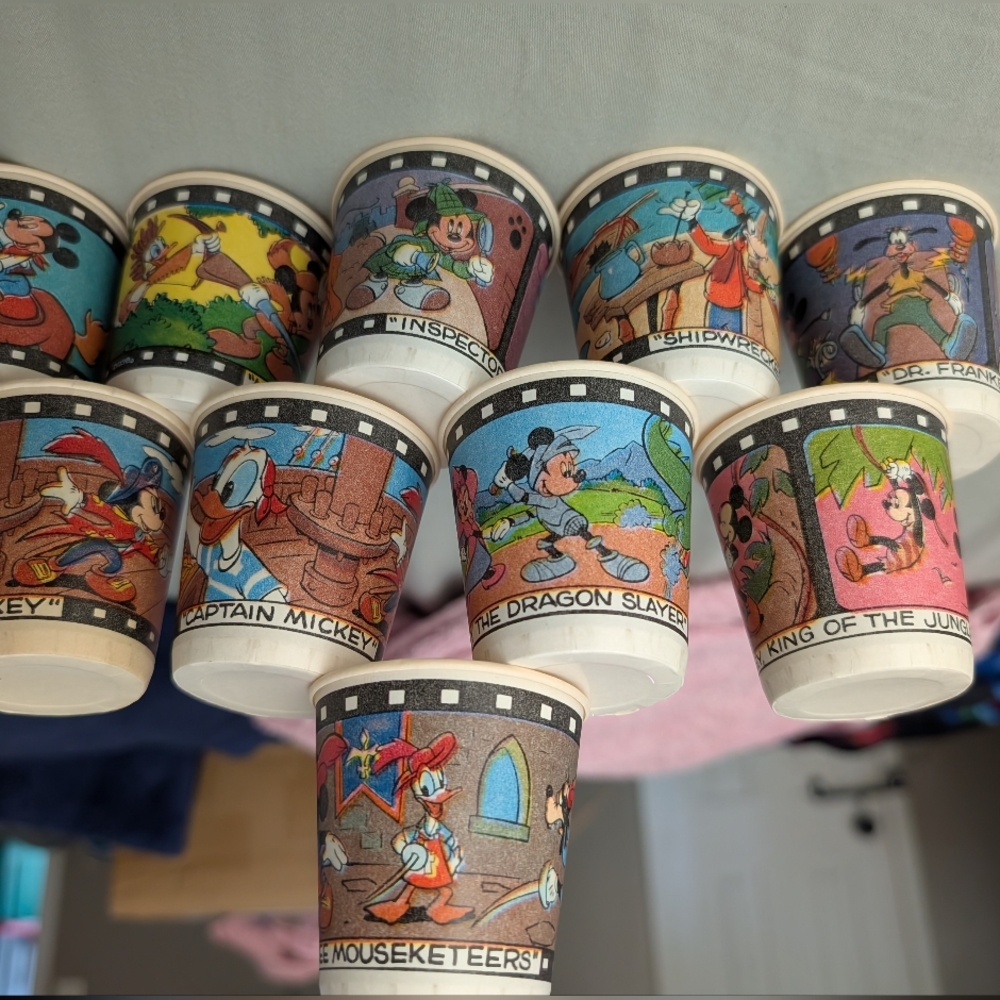 Vintage MICKEY MOUSE Dixie DISNEY Paper CUPS